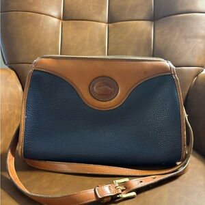 Vintage Dooney & Burke crossbody bag